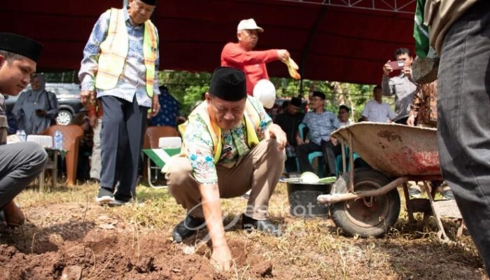 Staf Ahli Pemkot Palopo Hadiri Peletakan Batu Pertama Masjid Muhammadiyah di Sendana