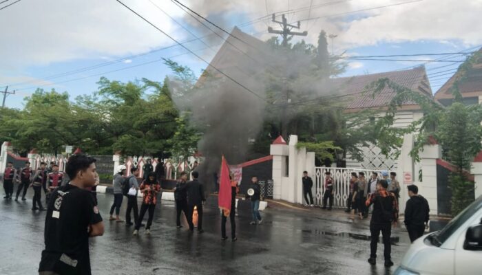 Bawa 6 Tuntutan, SAPMA PP Gowa Geruduk Kantor Pemda dan DPRD