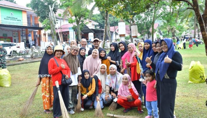 Jelang Hari Pahlawan, Wawali Palopo Jumat Bersih di Taman Makam Pahlawan