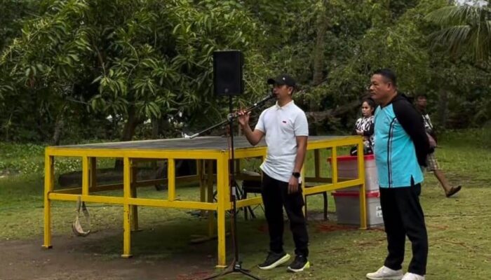 DLH Palopo Gelar Senam dan Kerja Bakti Massal di Pantai Labombo