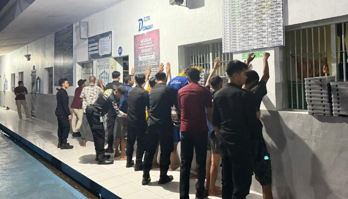 Jelang Nataru, Lapas Palopo Gelar Razia dan Penggeledahan Blok Hunian, Pastikan Kondisi Aman