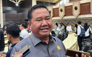 Wakil Ketua DPRD Kaltim, Ekti Imanuel (rk).