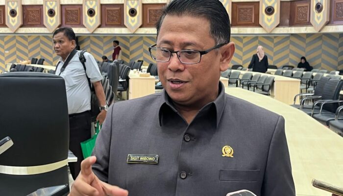 Digitalisasi “Kosmetik” Kaltim: DPRD Bongkar Celah Pungli di Balik Syarat Fotokopi